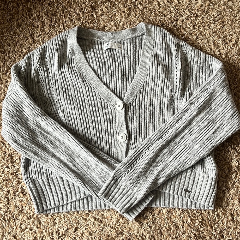 Cropped hollister sweater